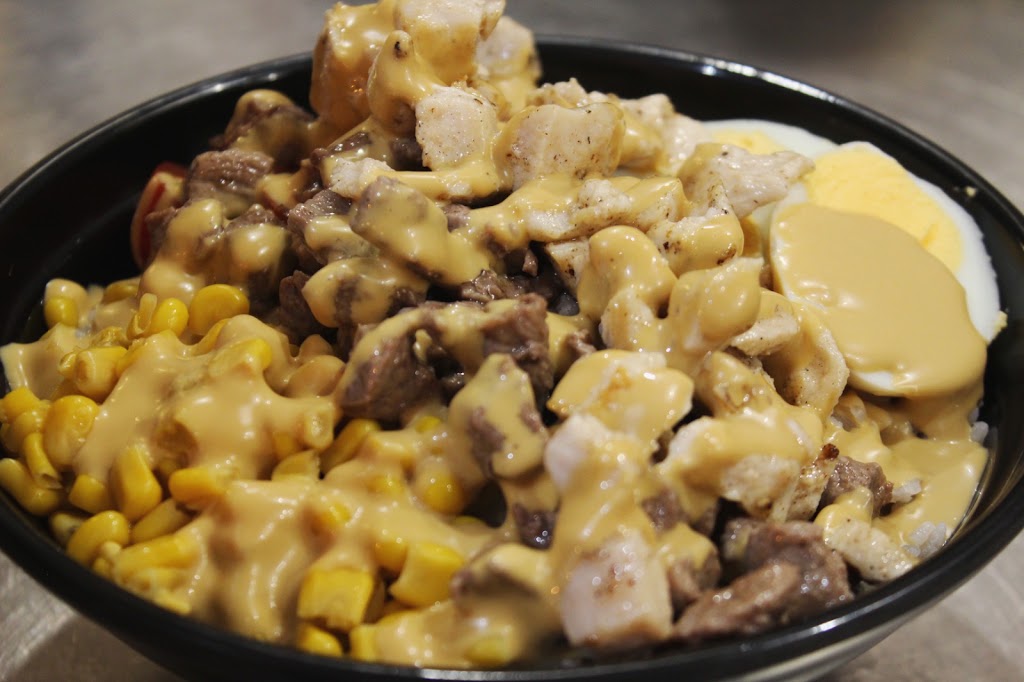 Wakaya Poke & Healthy Bar — Comida y bebida