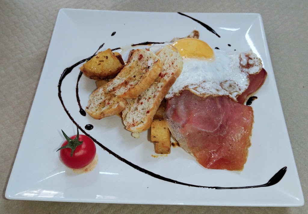 Cafe-Bar Ca Alex — Comida y bebida
