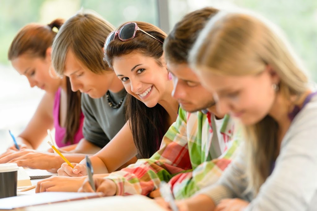 Victoria Escuela de Idiomas — Del propietario