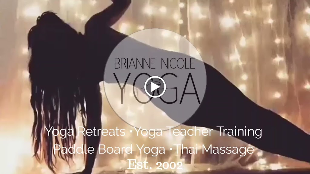  Brianne Nicole Yoga