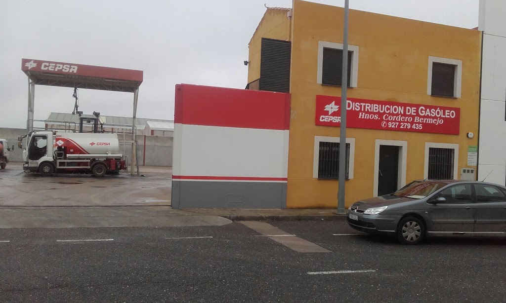 DISTRIBUIDOR DE GASOIL CACERES HERMANOS CORDERO ARROYO DE LA LUZ — Exterior