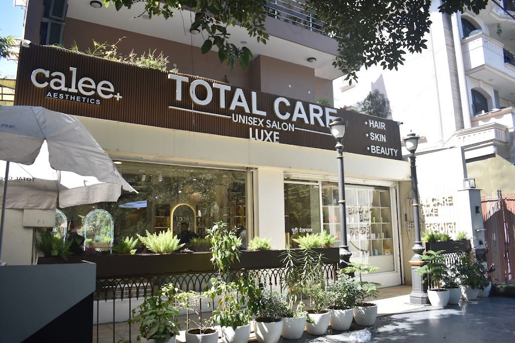Total Care Unisex Salon Luxe