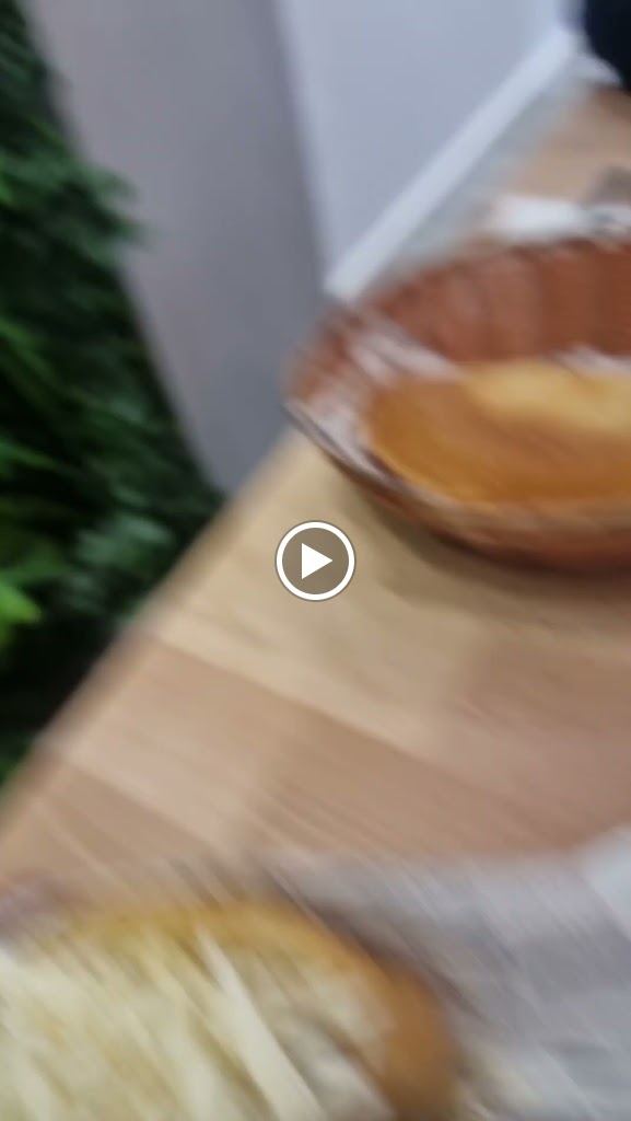 Merecumbe Comida Venezolana — Videos