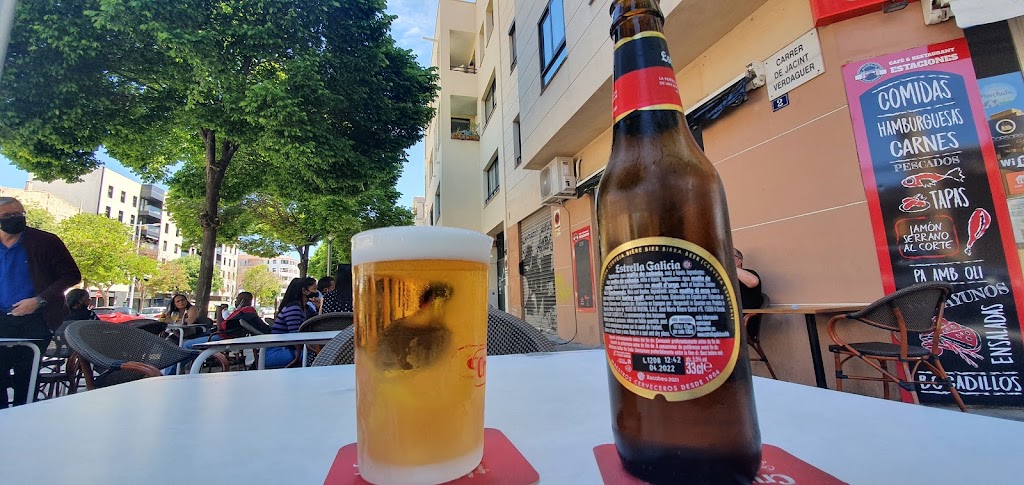 Cafe & restaurant Estaciones — Cerveza