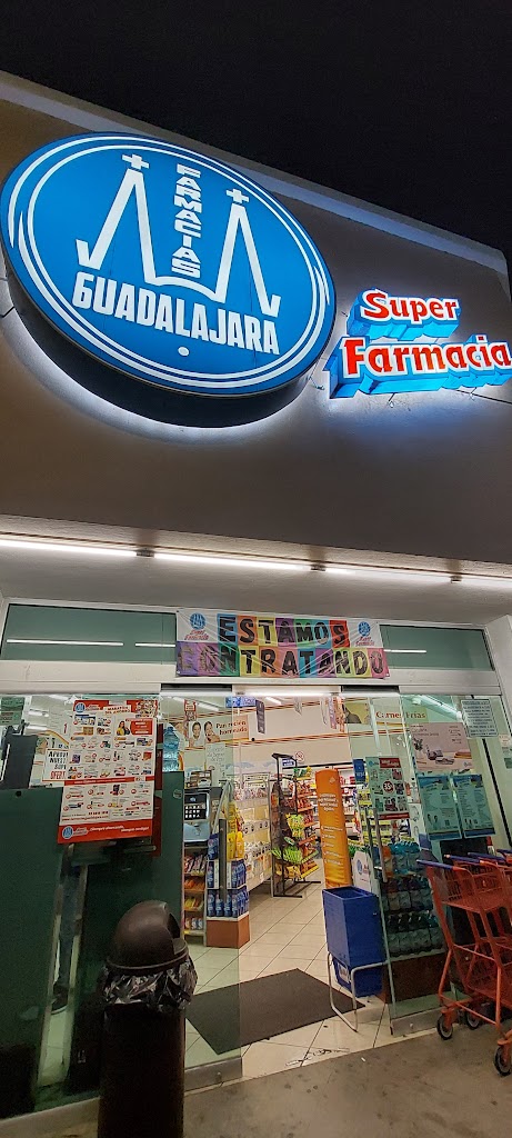 Farmacias Guadalajara Universitaria