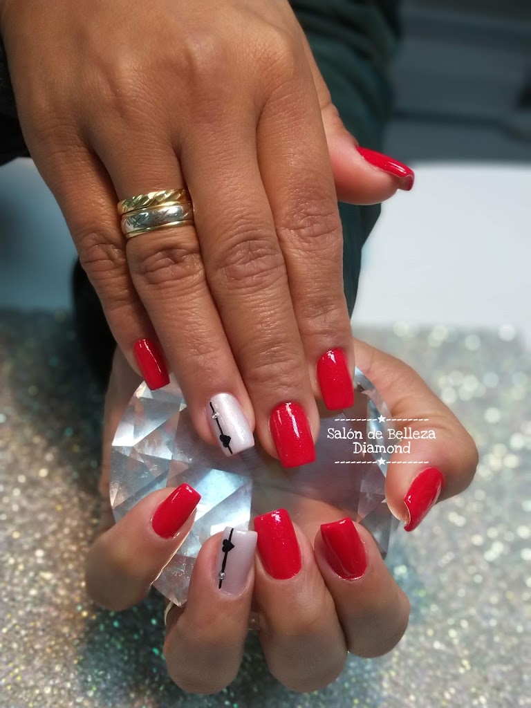 Salon de Belleza DIAMOND (Peluqueria y Estetica Unisex)