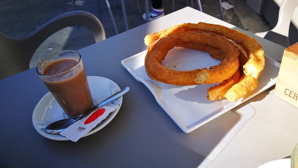 Cafe Marelli — Comida y bebida