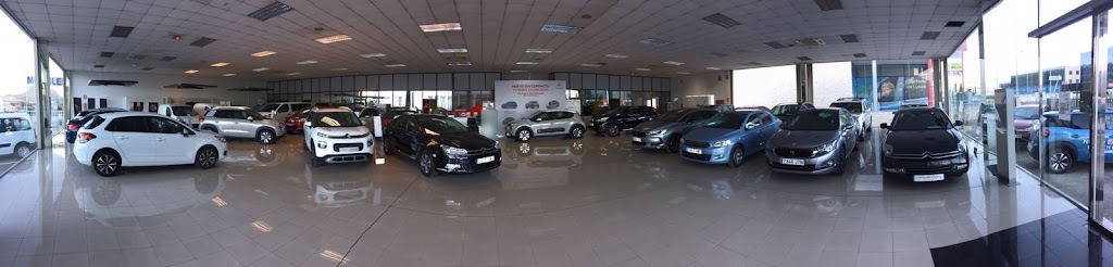 INICIATIVAS SOTRAM SL Concesionario Oficial Citroen — Interior
