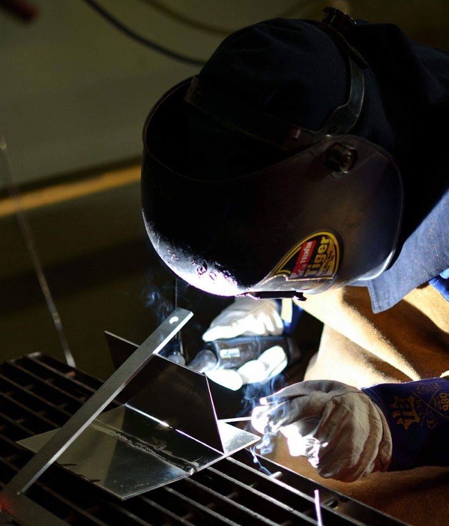 CIFP de los Sectores Industrial y de Servicios La Laboral — Del propietario