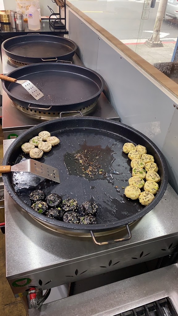 爆汁老上海生煎-公館旗艦店 (學生排隊美食 必吃特色小吃 美味下午茶點心) 的照片