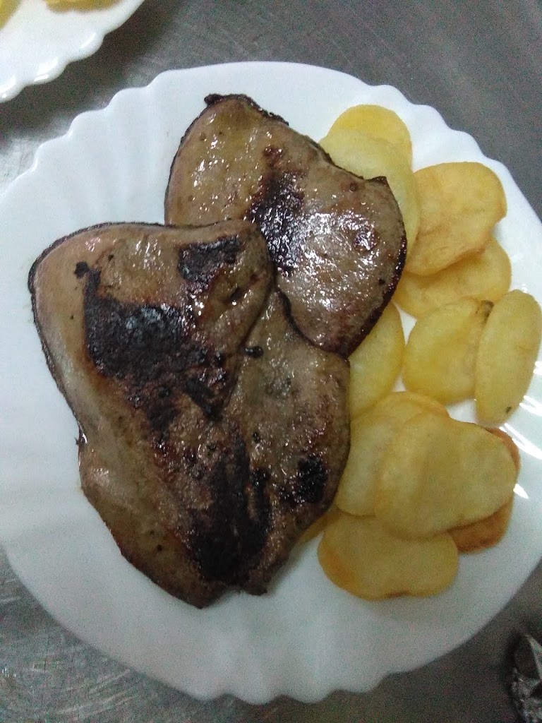 BAR RESTAURANTE ESPERANZA — Comida y bebida