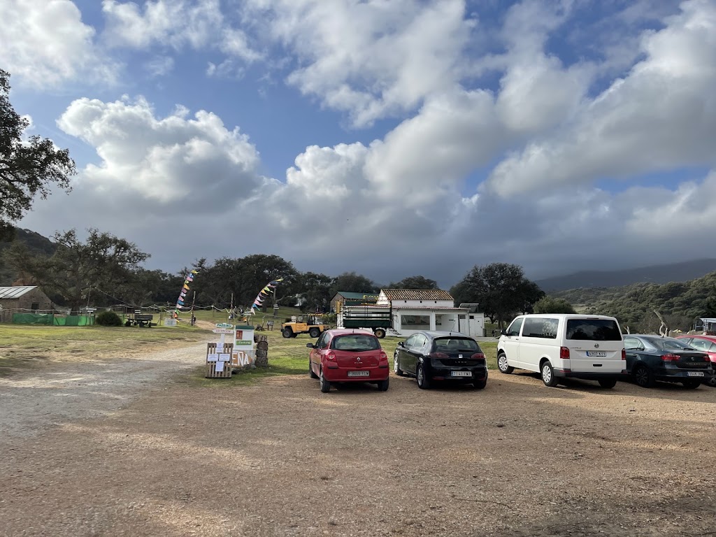 Granja Escuela Los Barrios - Monte de la Torre