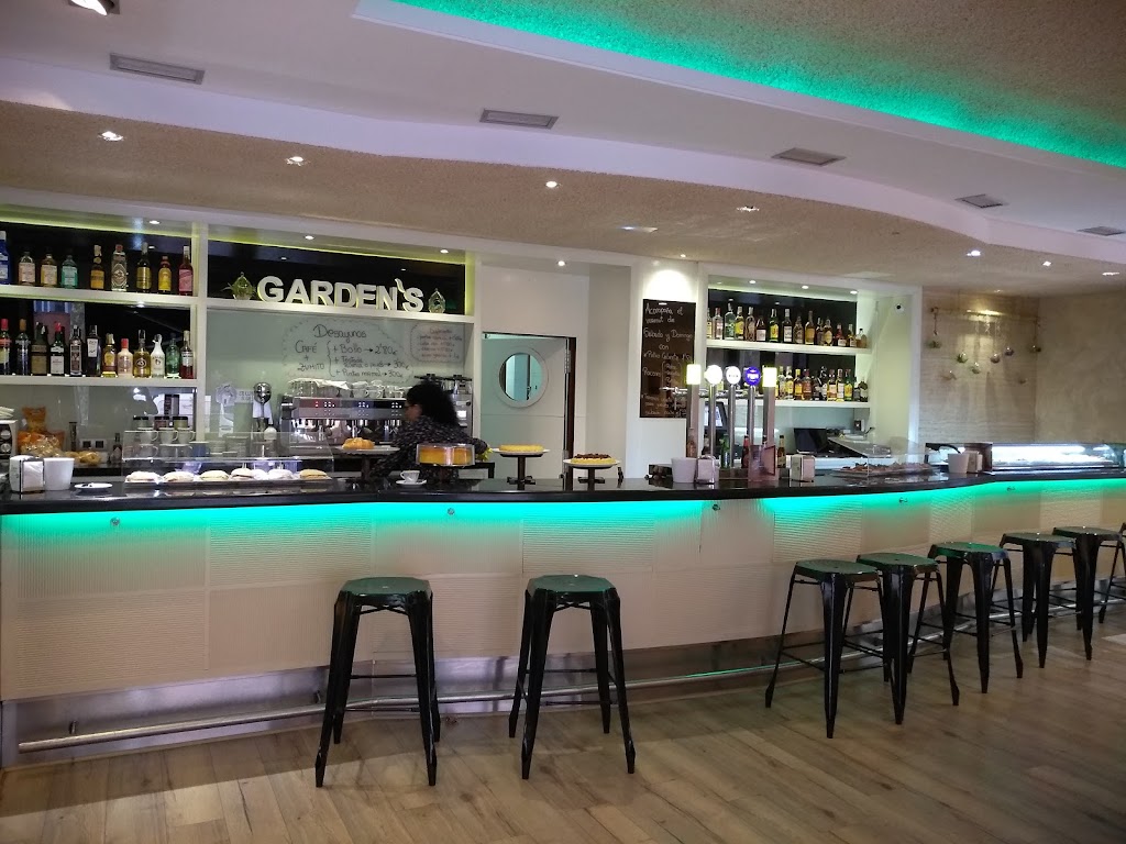 Cafe bar Garden's — Ambiente