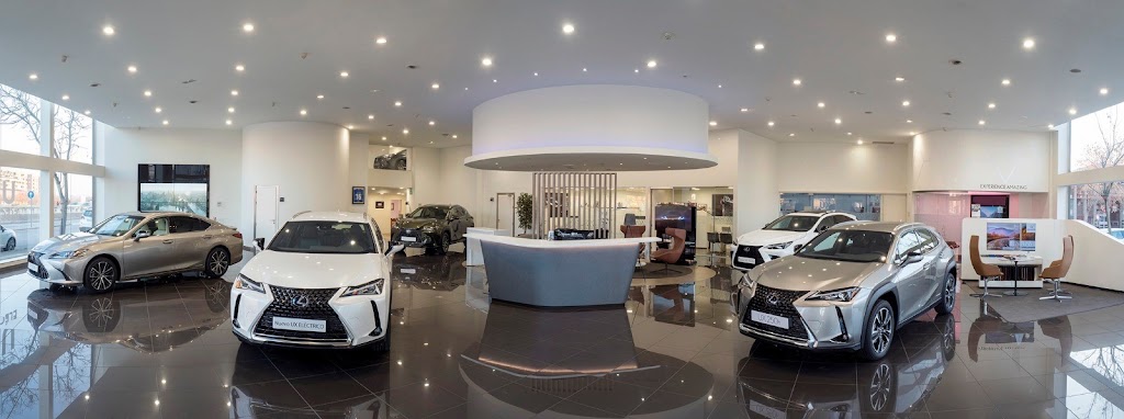 Lexus Sabadell — Interior