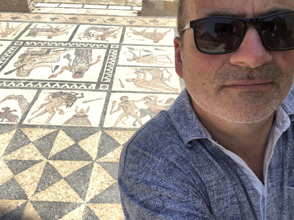 Mosaico de los 12 trabajos de Hercules de Lliria — Del propietario
