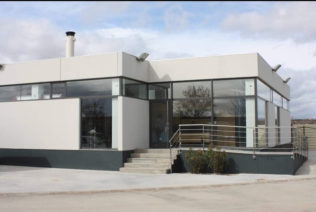 AniCura La Corraliza Hospital Veterinario — Del propietario