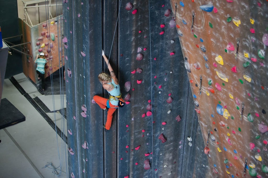  Momentum Indoor Climbing Sandy