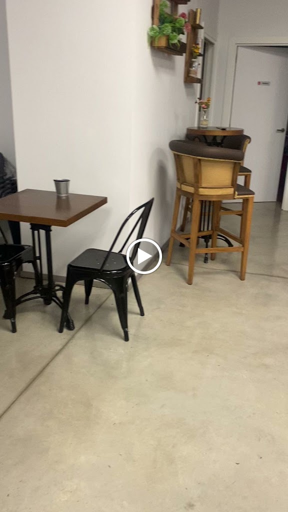 Bar cafeteria L'exquisita — Videos