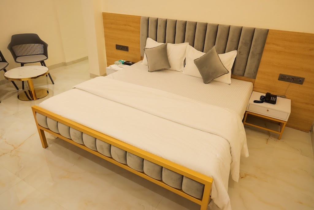 Krushiraj Lodge