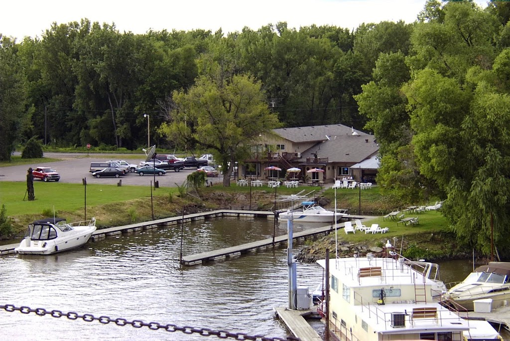  Harbor Bar, Restaurant, Marina