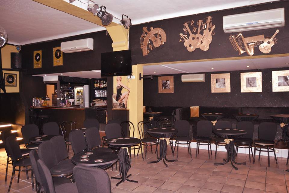 Legends Showbar — Ambiente