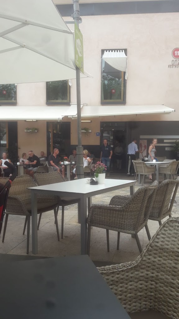 Q11 restaurant pollenca