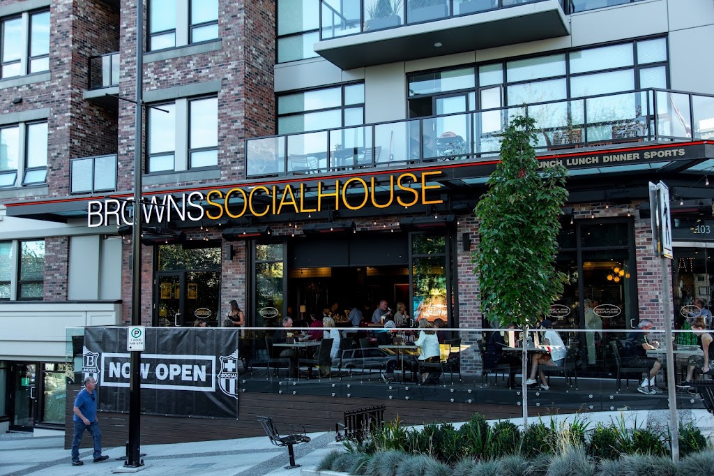 Browns Socialhouse Lower Lonsdale in North-Vancouver