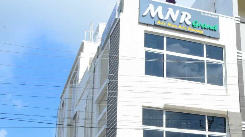 Mnr Grand