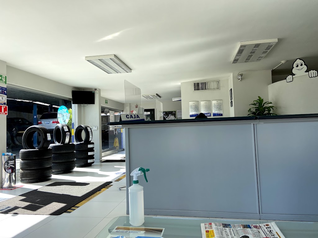 Llantas y Rines del Guadiana — Interior