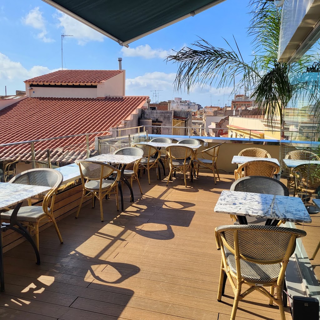 Terrassa Gaudi — Ambiente