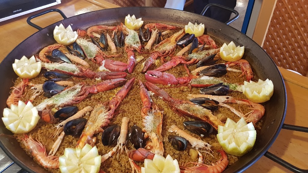 RESTAURANTE ARROCERIA ZAFIRO (Calpe). — Comida y bebida