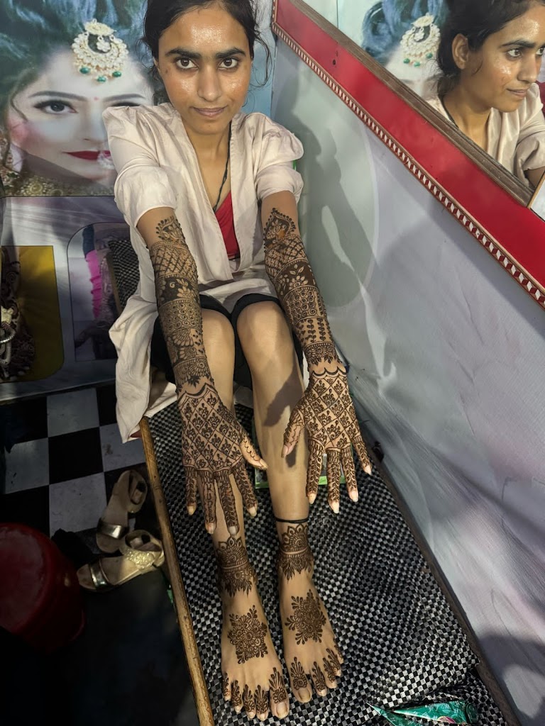 Happy Beauty Parlor Gangoh