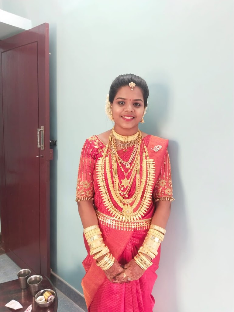 Orange Beauty Parlor Wellness