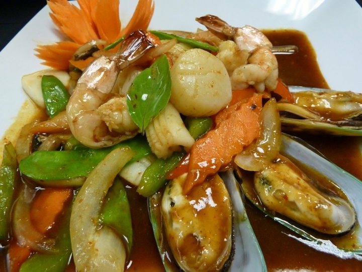 L'thai Organic Cuisine & Wine Bar (Tucker)