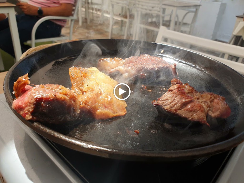 Restaurante - La Ubi - Boiro — Videos