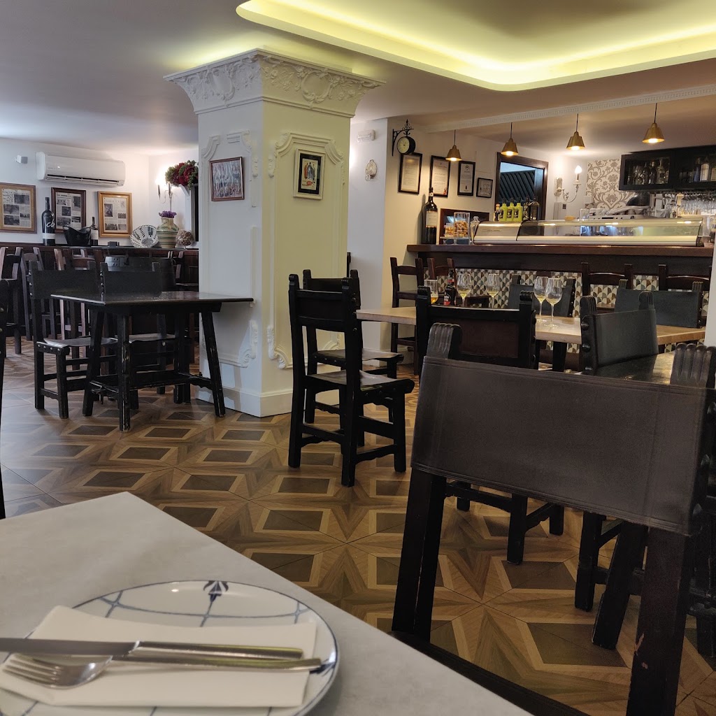 Taberna Rincon del Conde — Ambiente