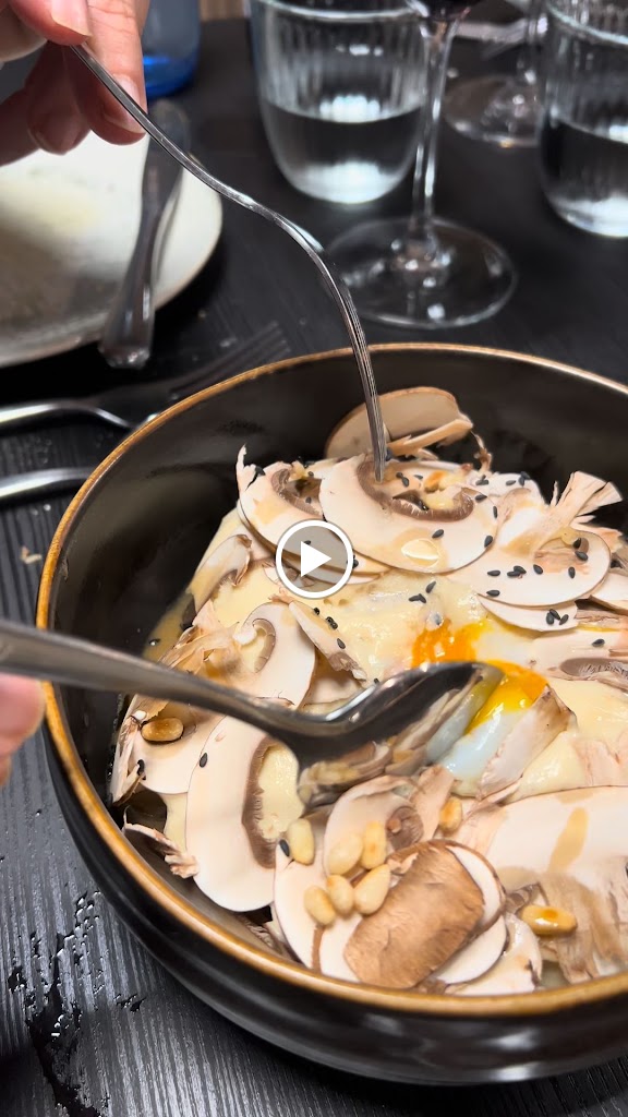 Sague Gastrobar — Videos