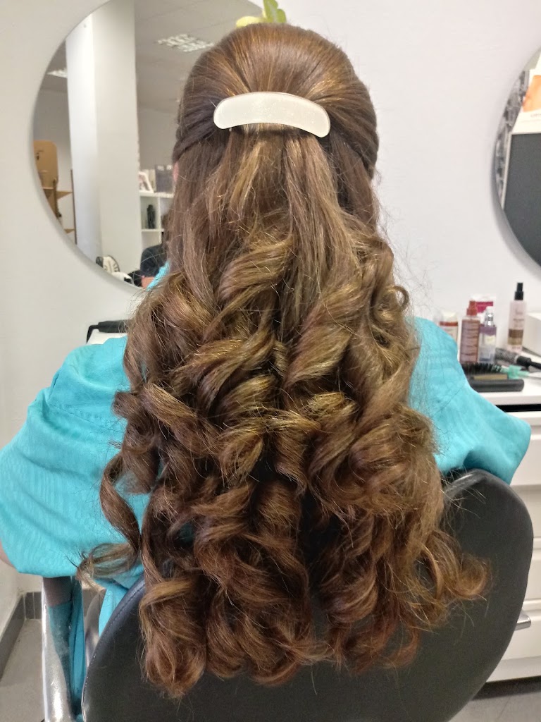 Mario & Eli Peluqueria Y Estetica — Todas