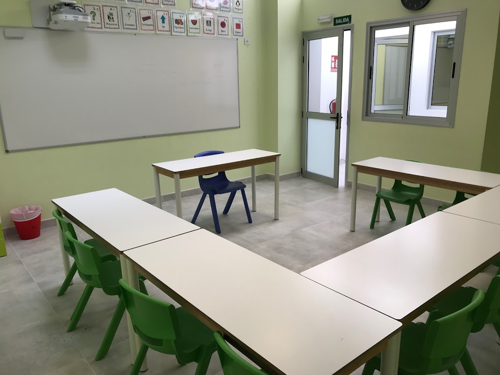 Academia Little England