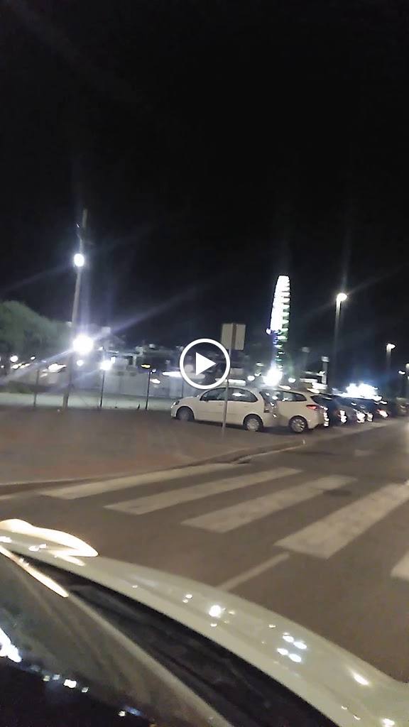Parking Publico Autocaravanas y vehiculos Pasarela — Videos