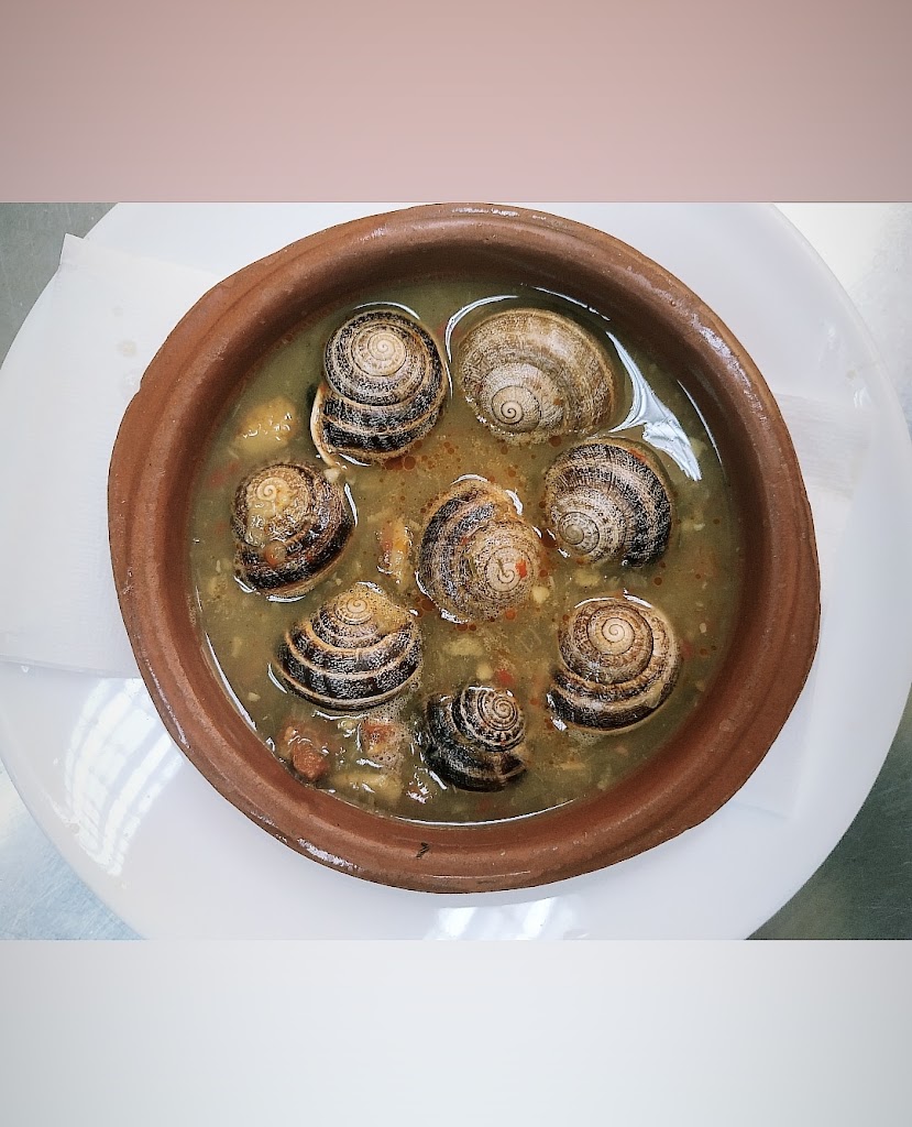 Bar Canaima — Comida y bebida