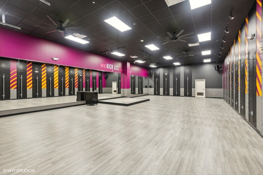  Crunch Fitness - Apollo Beach