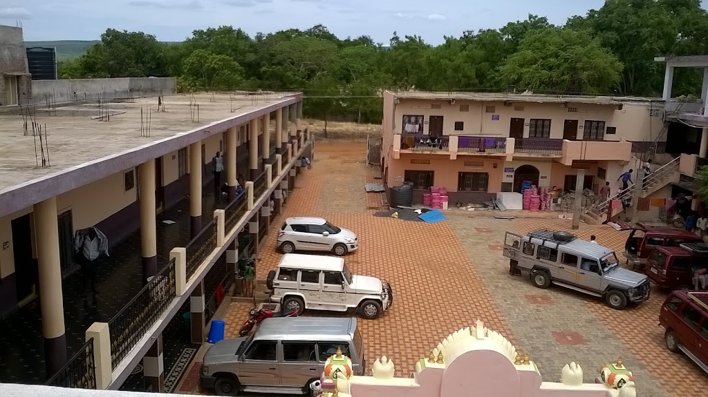 Sri Pururava Vamsha Mudiraju Satram Mudiraj Rooms
