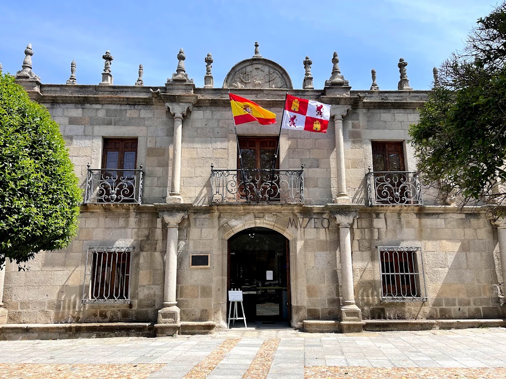 Museo Provincial de Avila (Palacio de los Deanes)