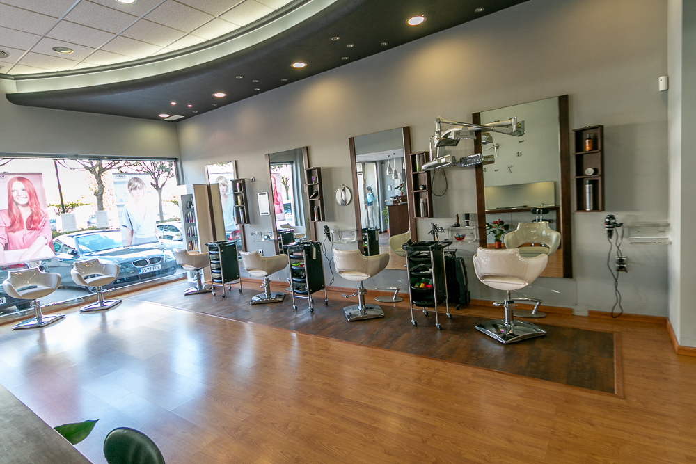 New Age Hair Unisex — Interior