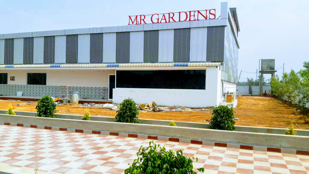M R GARDENS