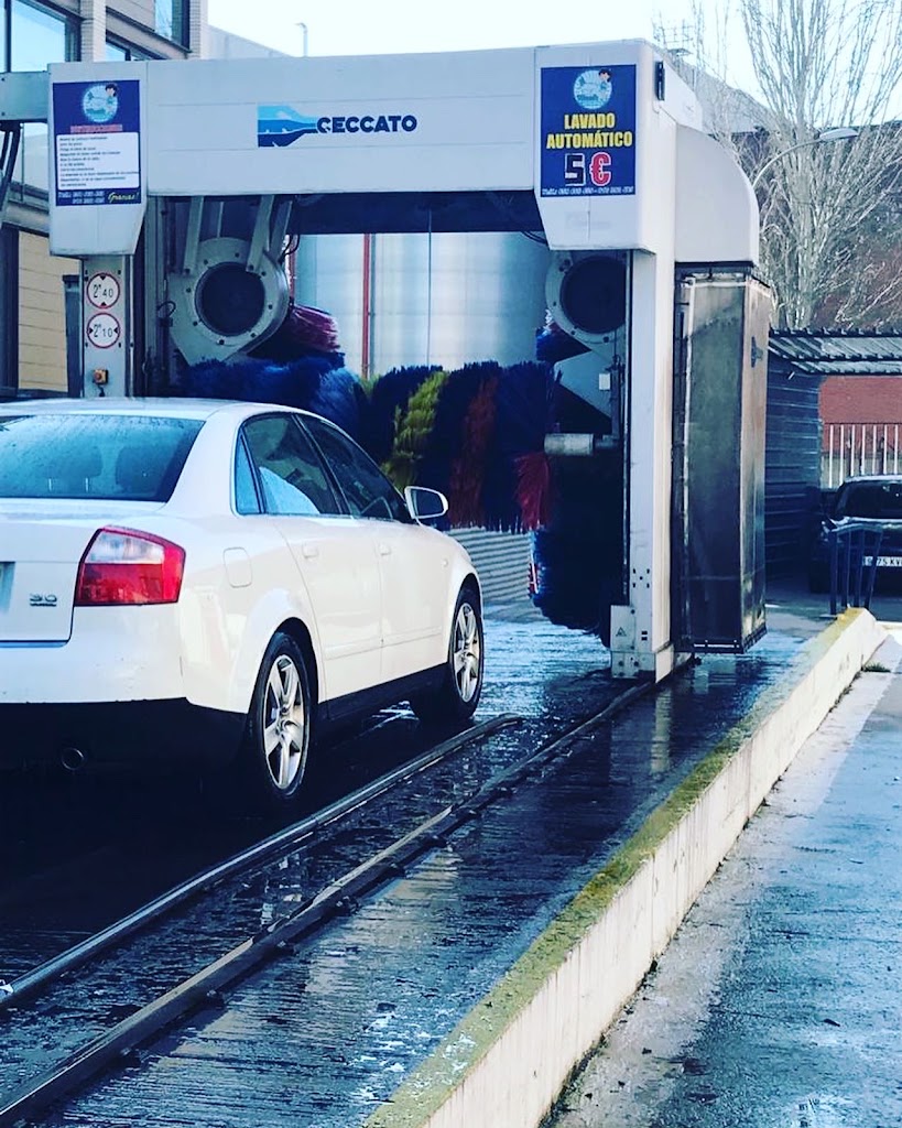 Lavadero el pelusa — Servicio de lavado de coches