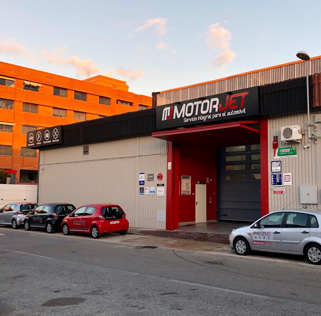 Motorjet, taller mecanico en Sevilla. — Exterior