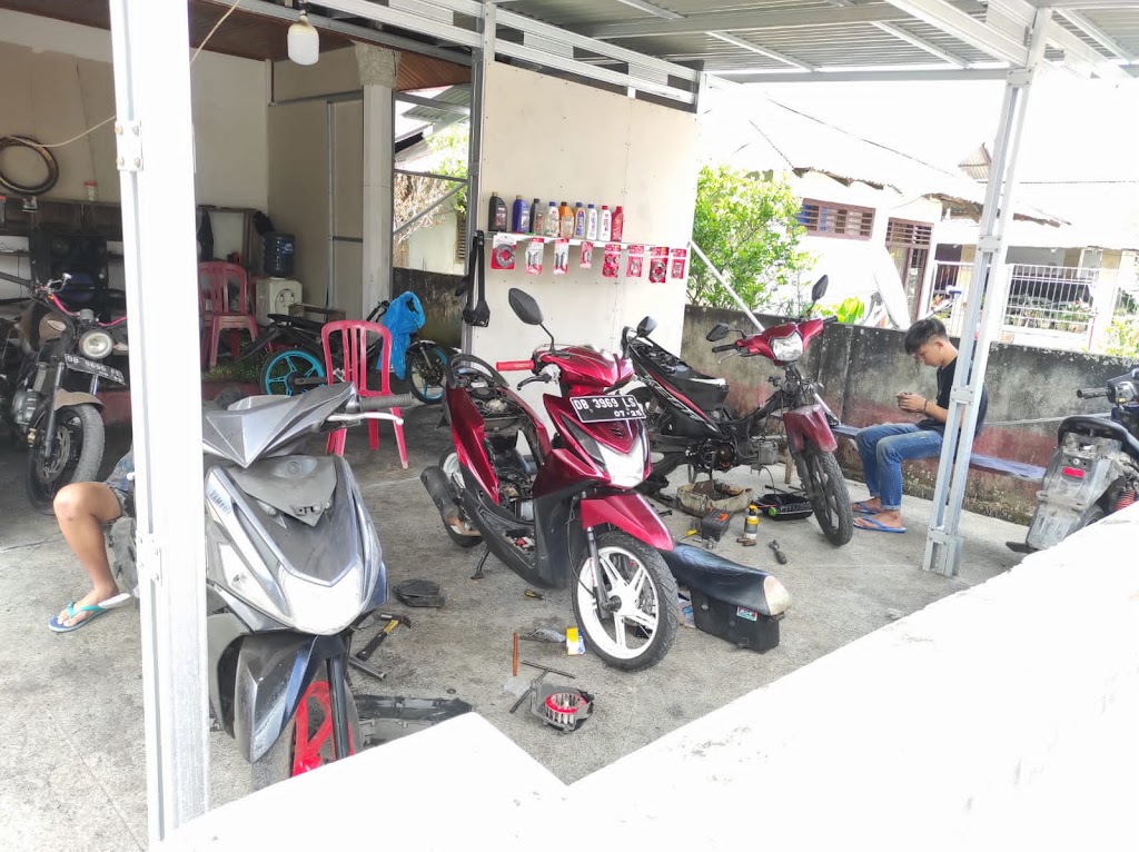 Imanuel Motor Tomohon