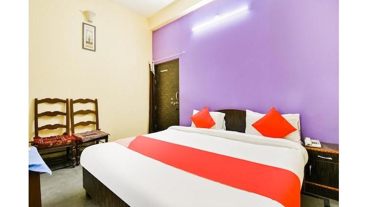 Oyo 44974 Hotel Sara Palace